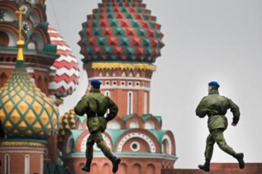 Cremlino: "In Ucraina è guerra reale, non più operazione militare speciale". Russia verso mobilitazione?