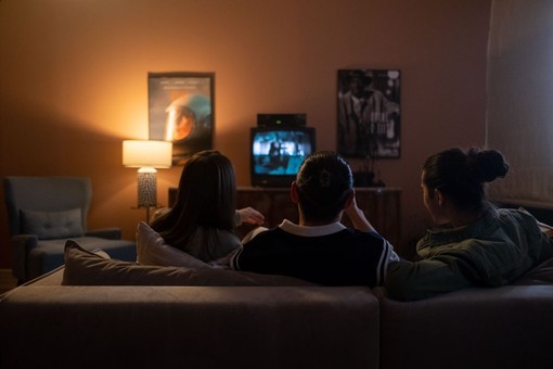 Più di 11 milioni di italiani guardano la televisione via satellite Più di 11 milioni di italiani guardano la televisione via satellite