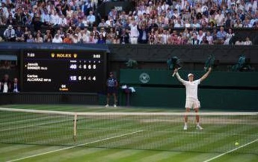 Sinner, da Meloni a Schlein: politica esulta per vittoria a Wimbledon Sinner, da Meloni a Schlein: politica esulta per vittoria a Wimbledon