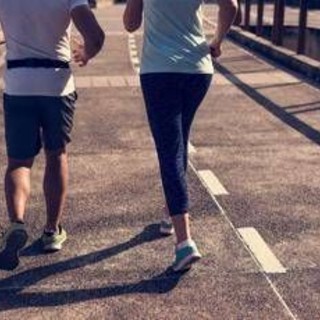 Caldo e rischi per l'attività fisica, l'esperta: "Non esiste fisico immune, occhio ai sintomi neurologici"