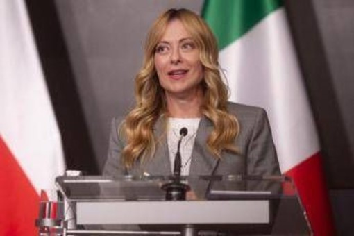 Caro energia, Meloni da Praga: "Spero che anche altri attori diano una mano" Caro energia, Meloni da Praga: "Spero che anche altri attori diano una mano"