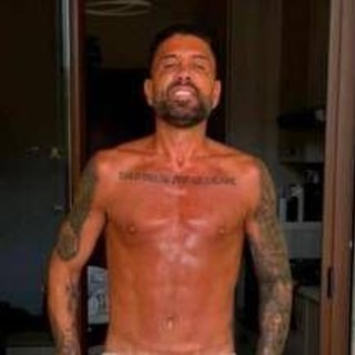 Arrestato a Roma per aver accoltellato la ex, era stato già denunciato dalla prima moglie: chi è Damiano Moncada Arrestato a Roma per aver accoltellato la ex, era stato già denunciato dalla prima moglie: chi è Damiano Moncada