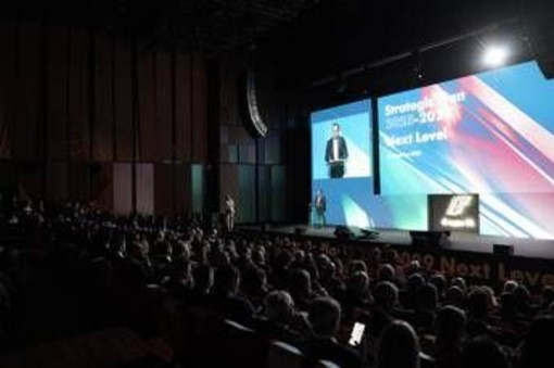 Fs, nel 2025 18 mld investiti, 241 mezzi consegnati e 35 mila treni riportati in orario Fs, nel 2025 18 mld investiti, 241 mezzi consegnati e 35 mila treni riportati in orario