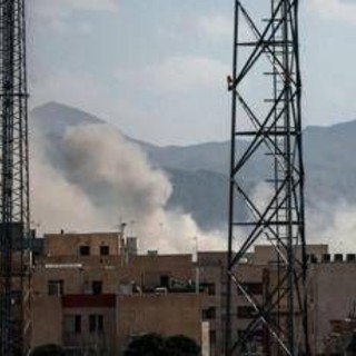 Attacco all'Iran, Khamenei e Pezeshkian obiettivi raid Israele Attacco all'Iran, Khamenei e Pezeshkian obiettivi raid Israele