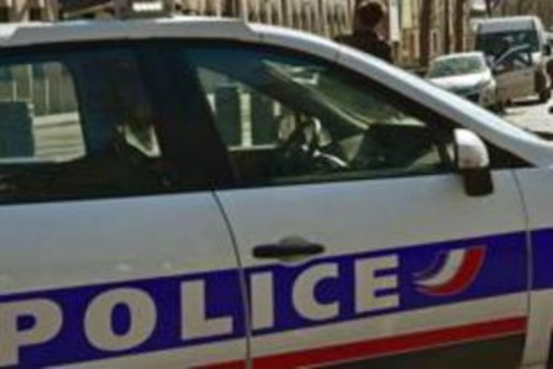 Parigi, tre donne aggredite con un coltello: fermato un uomo