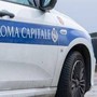 Roma, scontro tra autocarro e moto in via Ardeatina: muore un 43enne