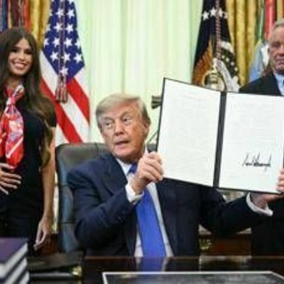 Trump cambia le 'regole' per i vaccini dei bambini: "Ora tassi elevati di autismo" Trump cambia le 'regole' per i vaccini dei bambini: "Ora tassi elevati di autismo"
