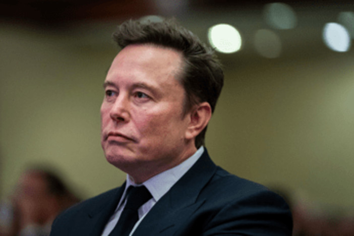 Ucraina, Musk spegne Starlink e ferma i droni di Kiev: "Decisione di Trump"