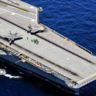 Portaerei Lincoln, Hegseth nega condizioni difficili. La Uss Washington presto in Medio Oriente per sostituirla