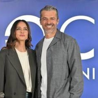 Ascolti tv, 'Doc - Nelle tue mani 4' debutta e vince la prima serata. Rai1 domina anche con 'Affari Tuoi'