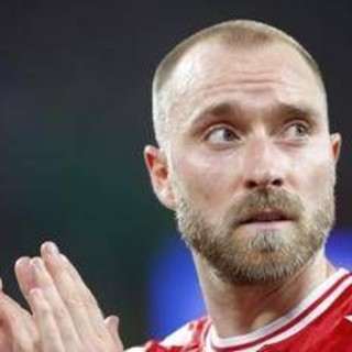 Eriksen rassicura dopo il malore: "Sto bene, ora penso alle vacanze con la mia famiglia" Eriksen rassicura dopo il malore: "Sto bene, ora penso alle vacanze con la mia famiglia"