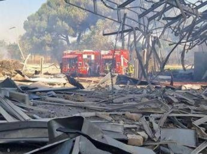 Esplosione Roma, l'esperto: "Le cisterne Gpl in pressione possono diventare bombe potentissime" Esplosione Roma, l'esperto: "Le cisterne Gpl in pressione possono diventare bombe potentissime"