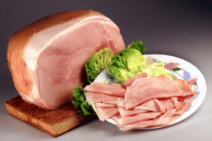 Non solo prosciutto cotto cancerogeno, il medico: "Altri 4 cibi da centellinare"