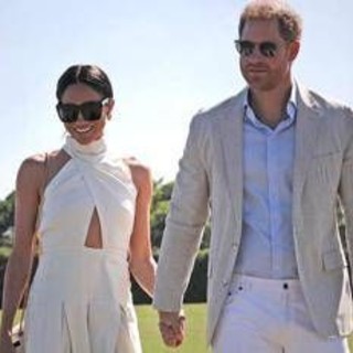 Harry e Meghan potrebbero realizzare nuovi documentari: la famiglia reale trema Harry e Meghan potrebbero realizzare nuovi documentari: la famiglia reale trema