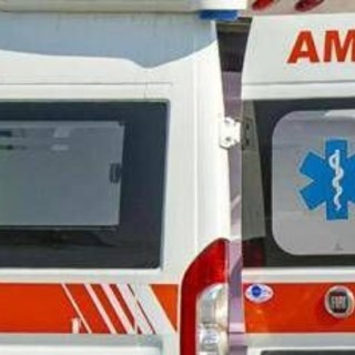 Taranto, malore per strada mentre è con la mamma: muore bimba di 5 anni Taranto, malore per strada mentre è con la mamma: muore bimba di 5 anni