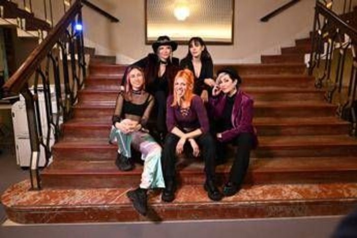 Sanremo 2026, Bambole di Pezza chi sono: la band femminista, la reunion, il messaggio del brano Sanremo 2026, Bambole di Pezza chi sono: la band femminista, la reunion, il messaggio del brano