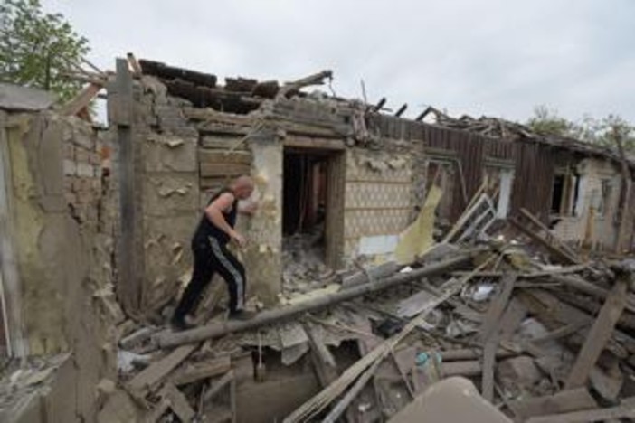 Ucraina, colpito hotel Mykolaiv. Russia: &quot;Conquistato villaggio in oblast Donetsk&quot;