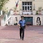 Prof accoltellata a Roma, il piano del 13enne: a scuola con coltelli da sub e telefono sul casco per filmare l'agguato Prof accoltellata a Roma, il piano del 13enne: a scuola con coltelli da sub e telefono sul casco per filmare l'agguato