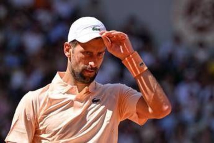 Djokovic, furia contro... un cameraman: cos'è successo con Fonseca Djokovic, furia contro... un cameraman: cos'è successo con Fonseca