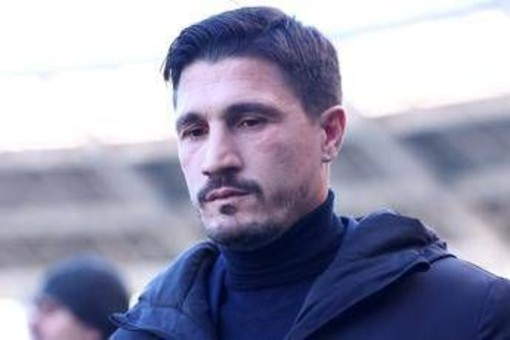 Napoli, ferito a colpi di pistola il fratello dell'allenatore del Cagliari Pisacane