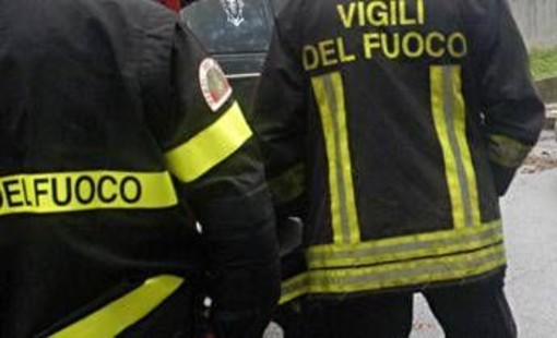 Napoli, donna morta carbonizzata in casa a Pozzuoli Napoli, donna morta carbonizzata in casa a Pozzuoli