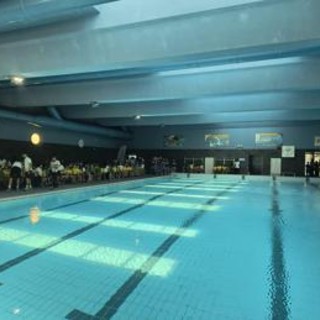 America's Cup, nella piscina del centro 'Pino Daniele' a Caivano prove di regata per 350 bambini America's Cup, nella piscina del centro 'Pino Daniele' a Caivano prove di regata per 350 bambini