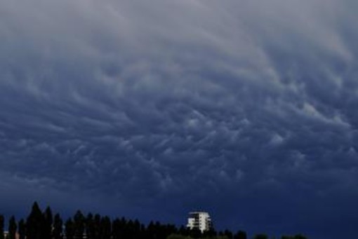 Temporali e calo termico, il meteorologo avverte: "Solo breve tregua dall'afa" Temporali e calo termico, il meteorologo avverte: "Solo breve tregua dall'afa"