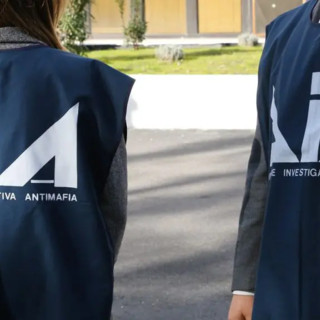 Pizzo a imprenditori, catturato latitante del clan camorristico Amato-Pagano