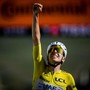 Tour de France, quinto trionfo di Pogacar. Ultima tappa a Van der Poel Tour de France, quinto trionfo di Pogacar. Ultima tappa a Van der Poel