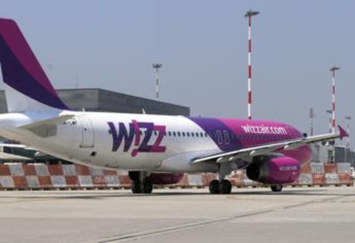 Volo Wizz Air per Atene, il Boeing decolla a due secondi dal disastro: svelato l’errore dei piloti a Luton Volo Wizz Air per Atene, il Boeing decolla a due secondi dal disastro: svelato l’errore dei piloti a Luton