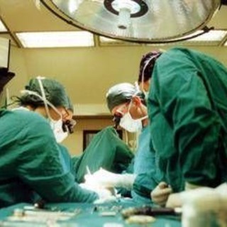 Trapianto di cuore danneggiato, il cardiochirurgo Chiariello: "Scelta probabilmente obbligata" Trapianto di cuore danneggiato, il cardiochirurgo Chiariello: "Scelta probabilmente obbligata"