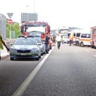 Incidente sulla Rieti-Terni tra un pullman, un camper e due auto: 5 morti e 27 feriti, tre in codice rosso