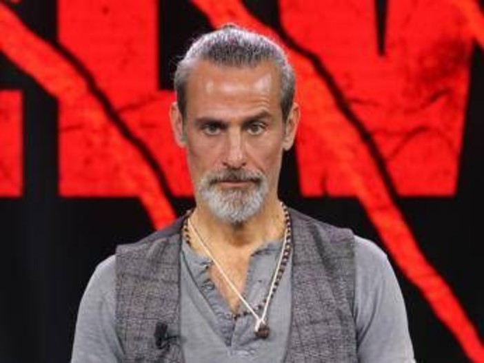 Raz Degan digiuna per 10 giorni, Caterina Balivo lo punzecchia: "Chissà..." Raz Degan digiuna per 10 giorni, Caterina Balivo lo punzecchia: "Chissà..."