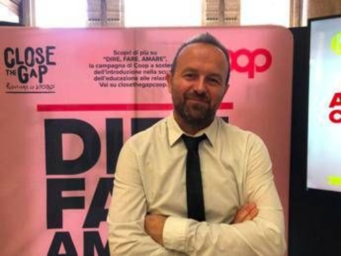Prof. Galliano: "Italia arretrata su materia affettiva, campagna spinge in avanti" Prof. Galliano: "Italia arretrata su materia affettiva, campagna spinge in avanti"