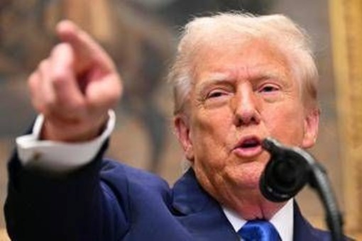 Trump riscrive l'economia a Davos, crescita mai vista e Stati Uniti motore del pianeta: è proprio così?