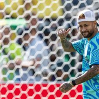 Mondiali, Neymar torna ad allenarsi tra gli applausi Mondiali, Neymar torna ad allenarsi tra gli applausi