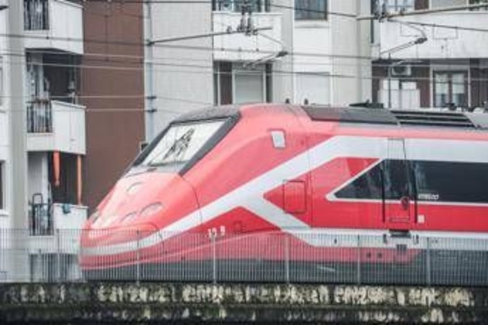 Atti dolosi sulle linee dell'Alta velocità, rallentata la circolazione ferroviaria