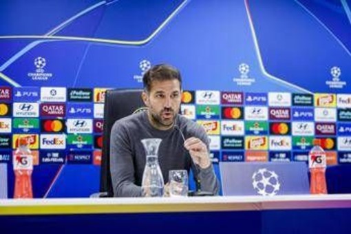Fabregas sfida il Manchester United: "Sarà una serata storica, possiamo vincere se facciamo le cose come vanno fatte. Voglio restare a lungo con il Como"