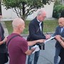 Roma non dimentica Falcao: selfie e autografi con i tifosi, poi spunta... la storica maglia numero 5