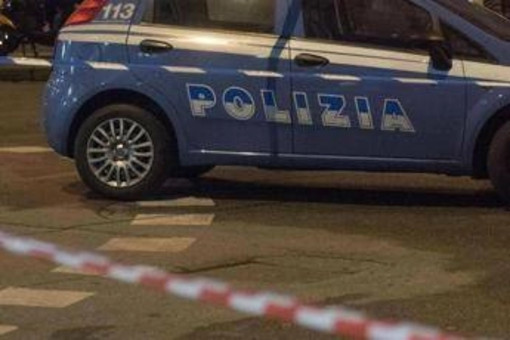 Salerno, salumiere ucciso a coltellate nel suo negozio: fermato 33enne