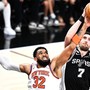 Wemby sbaglia, i Knicks fanno 13 di fila e vanno sul 2-0 alle Finals Nba