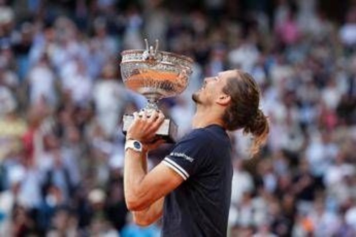 Zverev e il segreto dietro trionfo a Parigi: "Ho fatto 60 iniezioni..." Zverev e il segreto dietro trionfo a Parigi: "Ho fatto 60 iniezioni..."