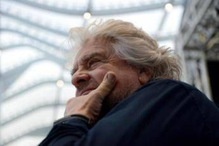 Beppe Grillo torna in campo? Dominio web 'Movimento zero stelle' già comprato da un professionista: "Ho fatto un investimento"