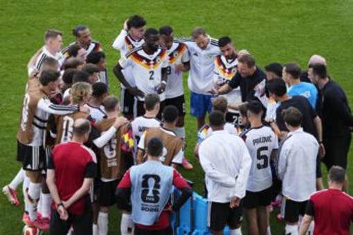 "Non puoi giocare, c'è la pubblicità": i Mondiali e il timeout che non piace a nessuno "Non puoi giocare, c'è la pubblicità": i Mondiali e il timeout che non piace a nessuno