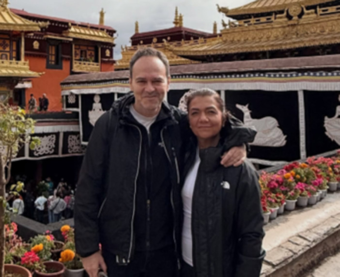 Nepal, Patrizia Marziale e Luca Barachini i turisti italo-svizzeri dispersi. Il post social: "Chiedimi se sono felice" Nepal, Patrizia Marziale e Luca Barachini i turisti italo-svizzeri dispersi. Il post social: "Chiedimi se sono felice"