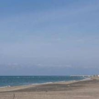 Stagione balneare al via il 17 maggio per Ostia, Castelporziano e Capocotta. Ecco chi aprirà e chi no
