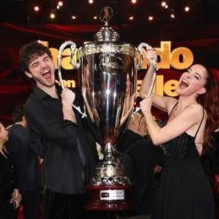 La volta buona, Nikita Perotti e il mistero dell'età. Poi, le parole per Delogu