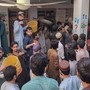 Pakistan, crolla il tetto di una scuola a Peshawar: 28 morti e 30 feriti Pakistan, crolla il tetto di una scuola a Peshawar: 28 morti e 30 feriti
