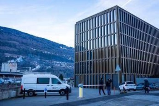 Crans Montana, per Moretti interrogatorio e incontro con mamma di due ragazze ferite