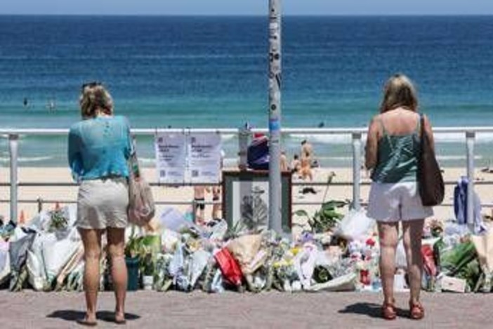 Strage Bondi Beach, Stato Islamico elogia l'attacco terroristico: "Fonte di orgoglio"